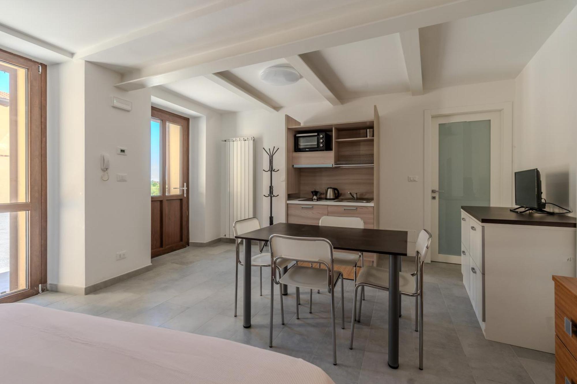 Ca'Maira Dronero Aparthotel Room photo